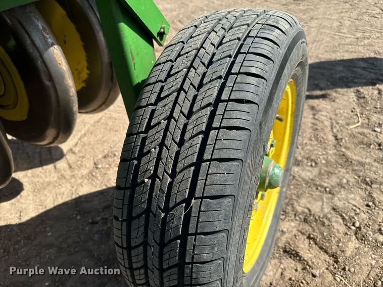 image for item NU9465 John Deere 9300 hoe grain drill