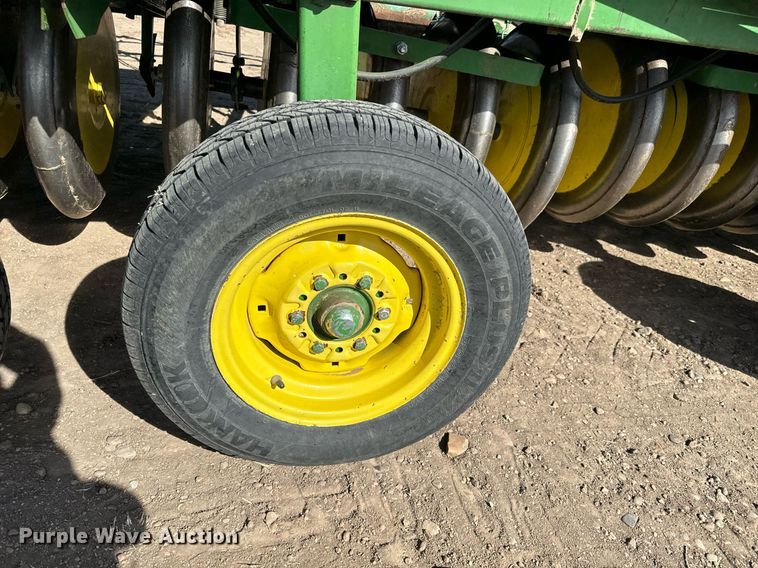 image for item NU9465 John Deere 9300 hoe grain drill