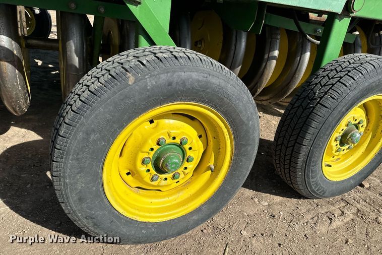 image for item NU9465 John Deere 9300 hoe grain drill