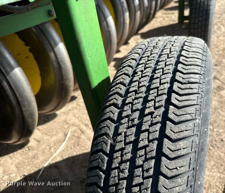 image for item NU9465 John Deere 9300 hoe grain drill