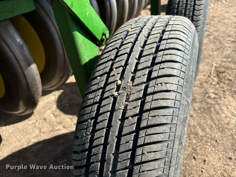 image for item NU9465 John Deere 9300 hoe grain drill