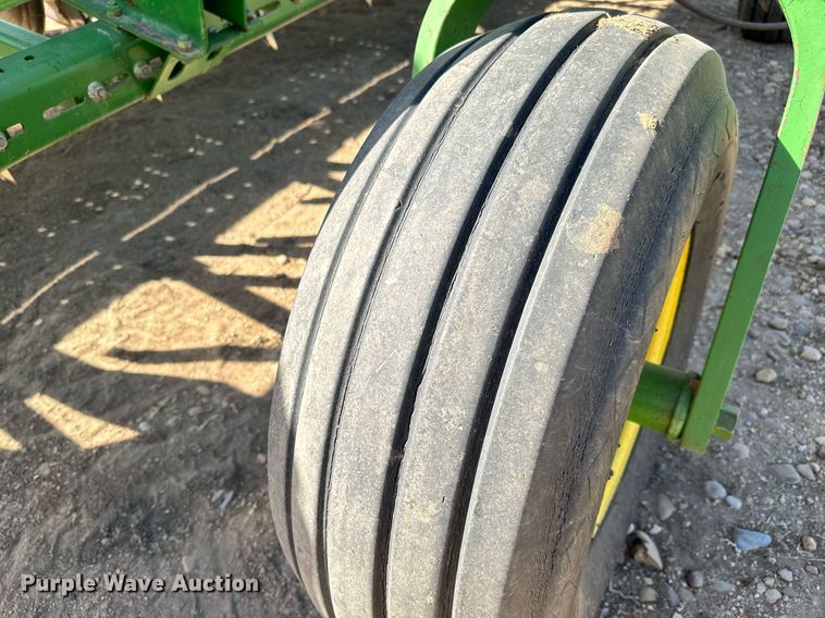 image for item NU9465 John Deere 9300 hoe grain drill
