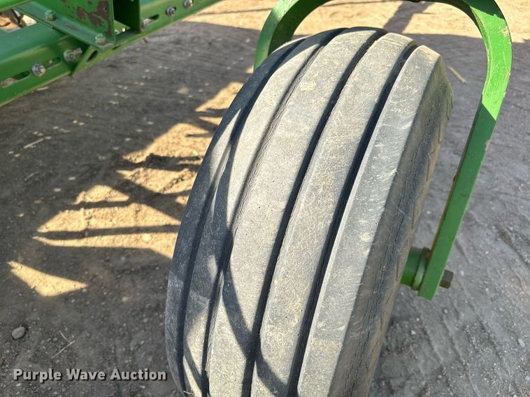 image for item NU9465 John Deere 9300 hoe grain drill