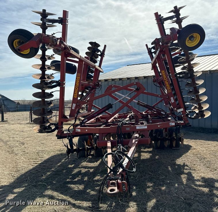 image for item NU9466 Sunflower  1233-29 tandem disk