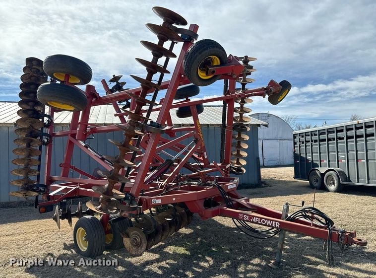 image for item NU9466 Sunflower  1233-29 tandem disk