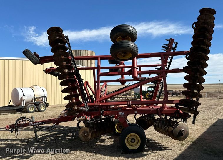 image for item NU9466 Sunflower  1233-29 tandem disk