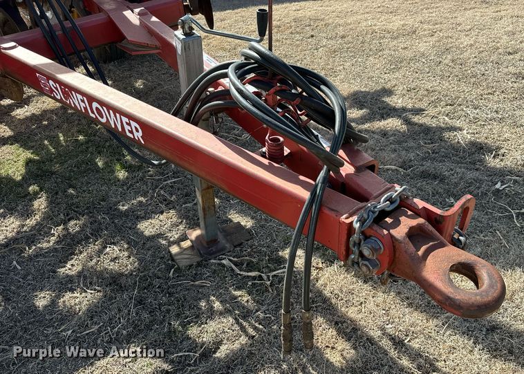 image for item NU9466 Sunflower  1233-29 tandem disk