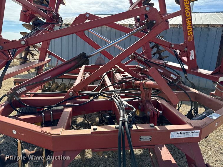 image for item NU9466 Sunflower  1233-29 tandem disk