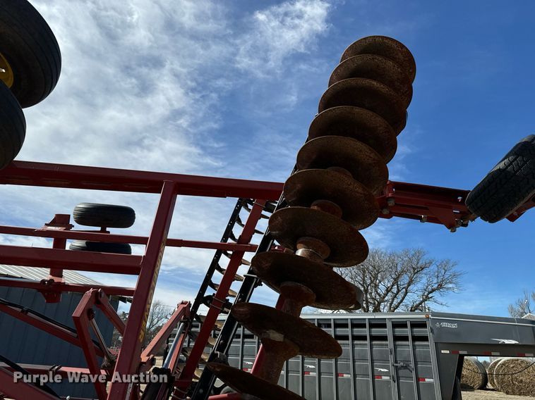 image for item NU9466 Sunflower  1233-29 tandem disk