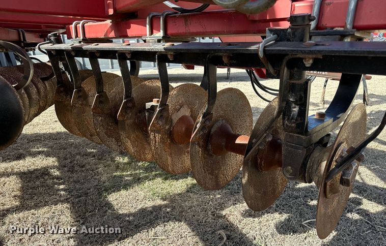 image for item NU9466 Sunflower  1233-29 tandem disk