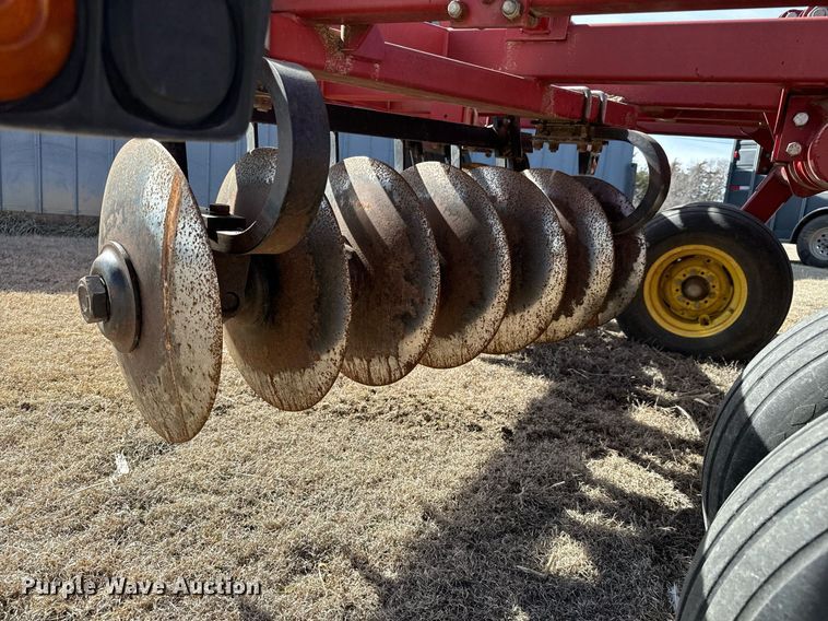 image for item NU9466 Sunflower  1233-29 tandem disk