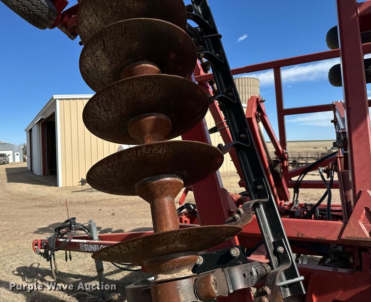 image for item NU9466 Sunflower  1233-29 tandem disk