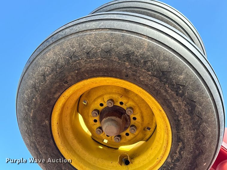 image for item NU9466 Sunflower  1233-29 tandem disk