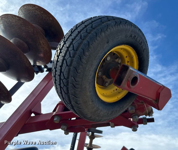 image for item NU9466 Sunflower  1233-29 tandem disk