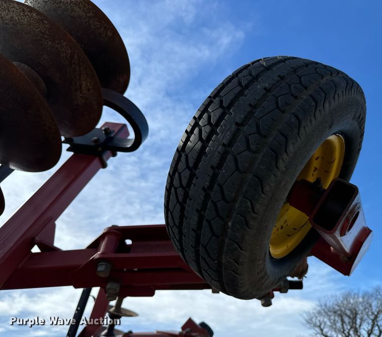 image for item NU9466 Sunflower  1233-29 tandem disk