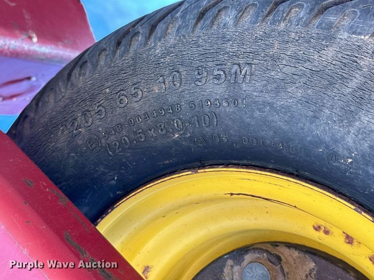 image for item NU9466 Sunflower  1233-29 tandem disk