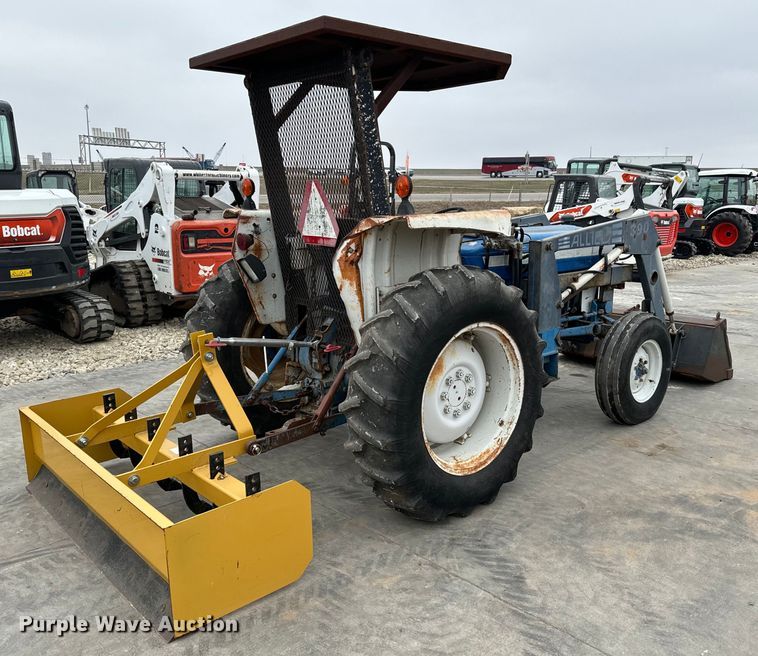 image for item NU9508 Ford  4610 tractor