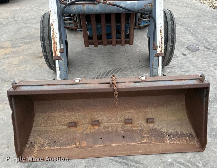 image for item NU9508 Ford  4610 tractor