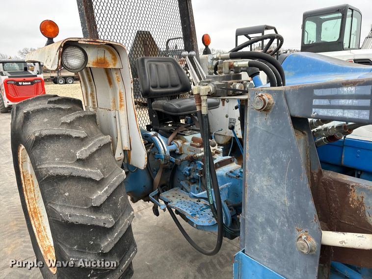 image for item NU9508 Ford  4610 tractor