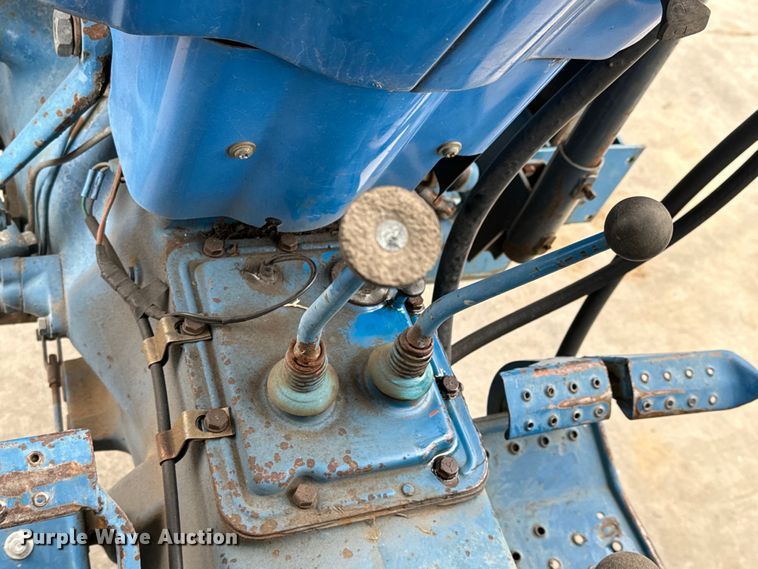 image for item NU9508 Ford  4610 tractor