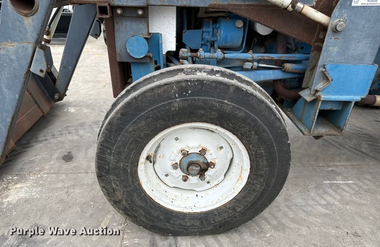 image for item NU9508 Ford  4610 tractor