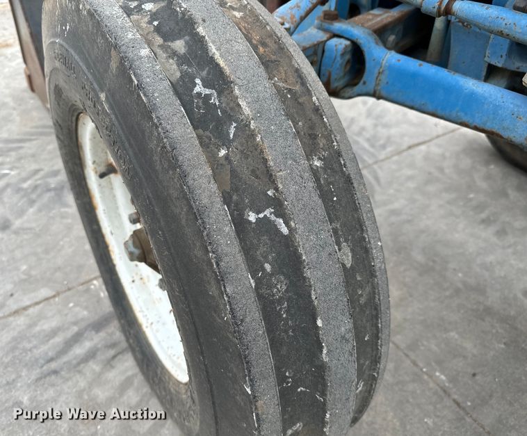 image for item NU9508 Ford  4610 tractor