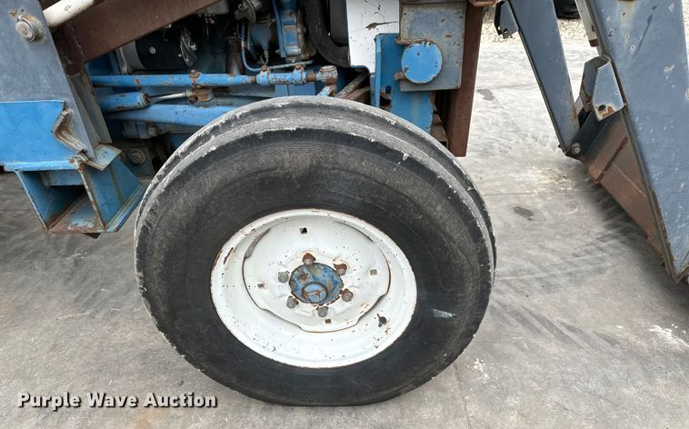 image for item NU9508 Ford  4610 tractor