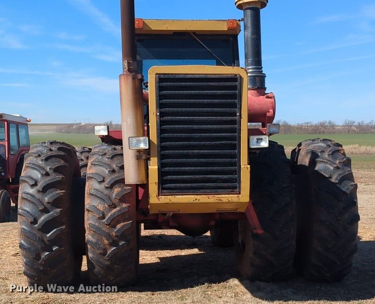 image for item NZ9308 1980 Versatile 875 4WD tractor
