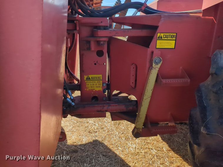 image for item NZ9308 1980 Versatile 875 4WD tractor