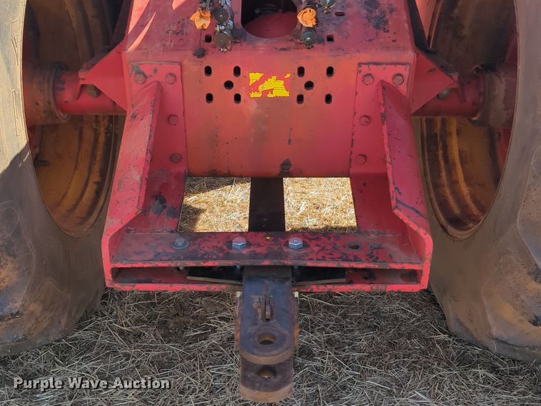 image for item NZ9308 1980 Versatile 875 4WD tractor