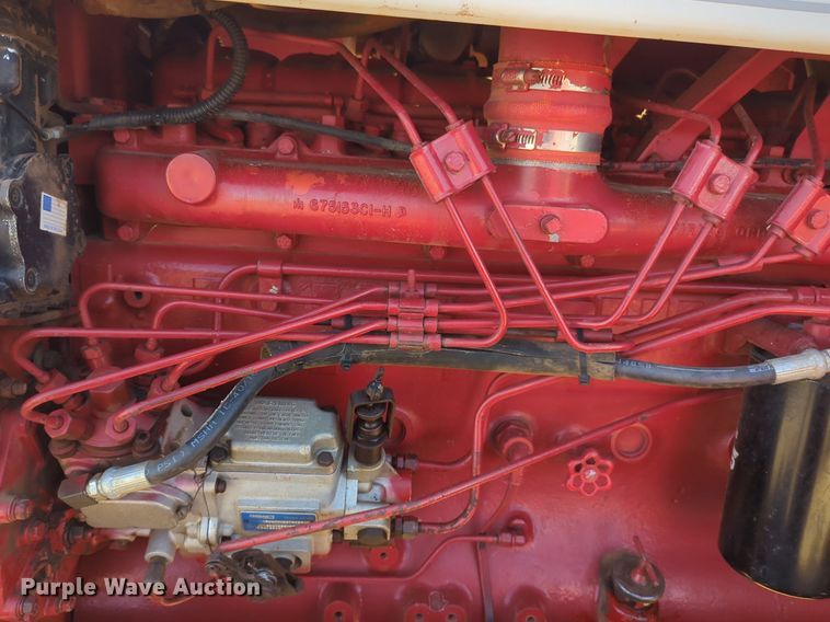 image for item NZ9309 International Harvester Farmall 1066 tractor