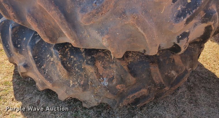 image for item NZ9309 International Harvester Farmall 1066 tractor