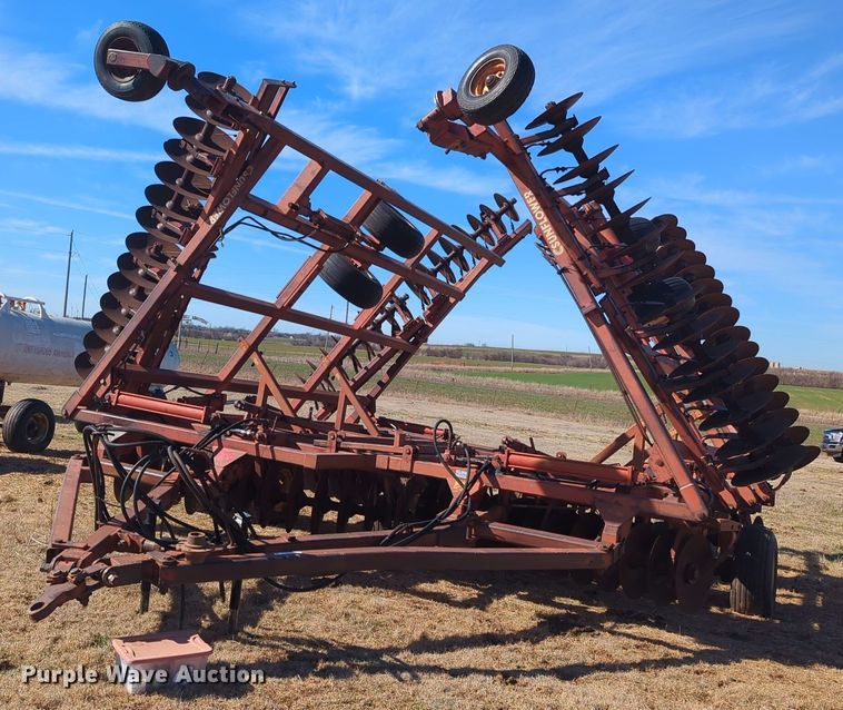 image for item NZ9310 Sunflower 79H4-38 tandem disk