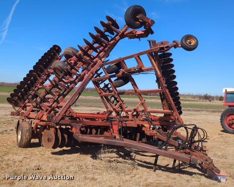 image for item NZ9310 Sunflower 79H4-38 tandem disk