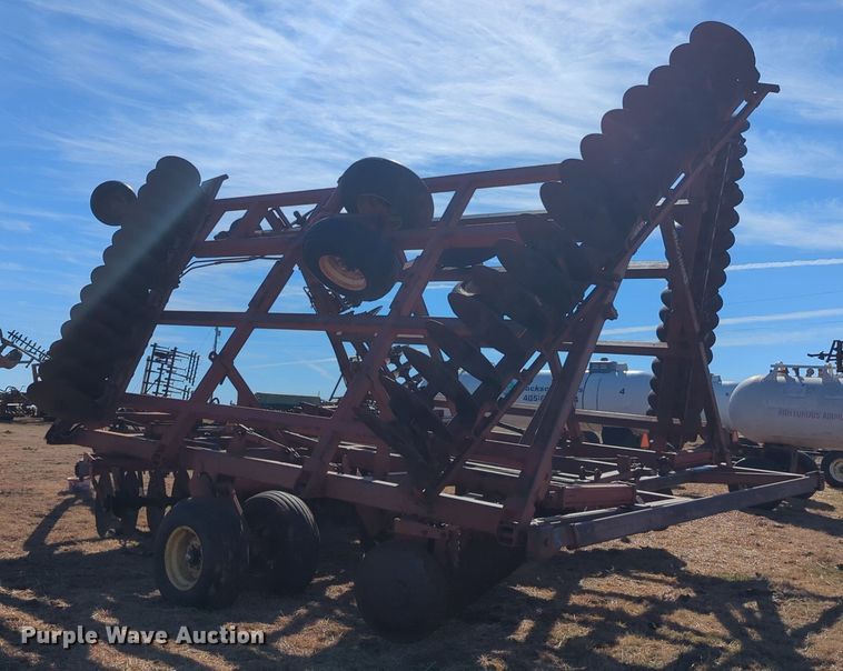 image for item NZ9310 Sunflower 79H4-38 tandem disk