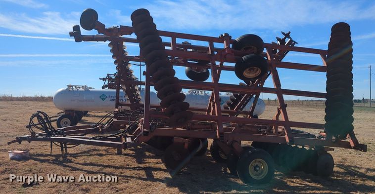 image for item NZ9310 Sunflower 79H4-38 tandem disk