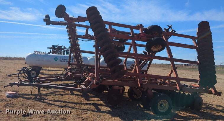 image for item NZ9310 Sunflower 79H4-38 tandem disk