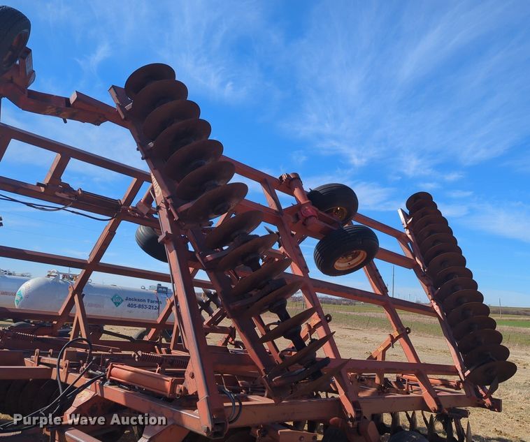 image for item NZ9310 Sunflower 79H4-38 tandem disk