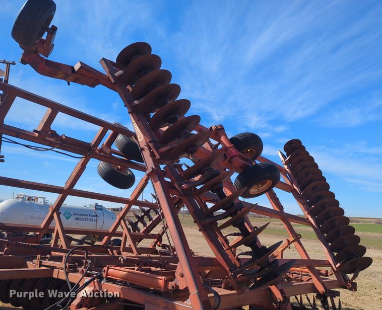 image for item NZ9310 Sunflower 79H4-38 tandem disk