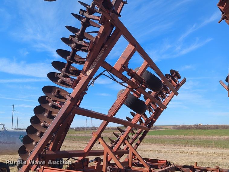 image for item NZ9310 Sunflower 79H4-38 tandem disk