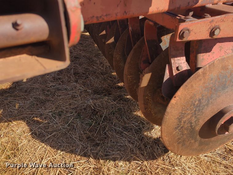 image for item NZ9310 Sunflower 79H4-38 tandem disk