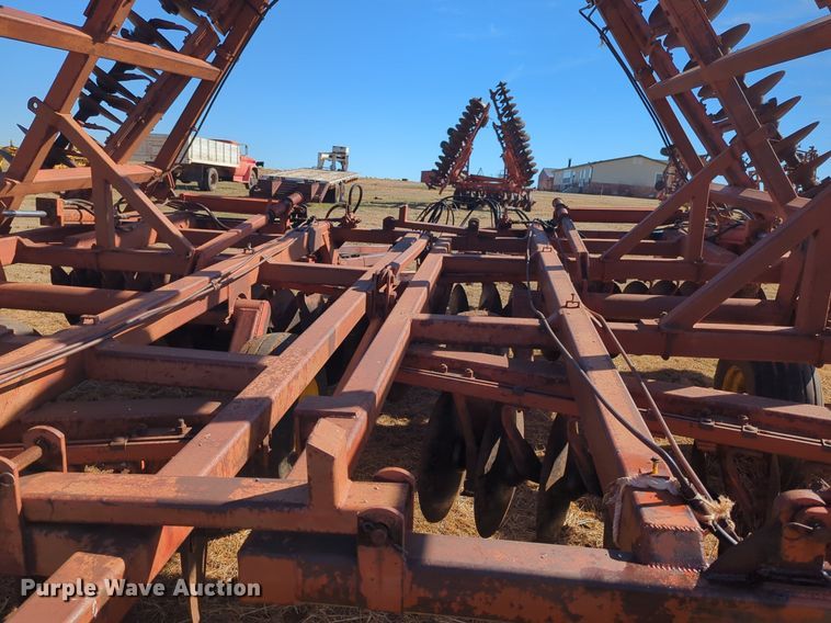 image for item NZ9310 Sunflower 79H4-38 tandem disk