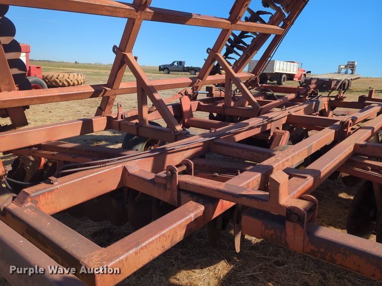 image for item NZ9310 Sunflower 79H4-38 tandem disk