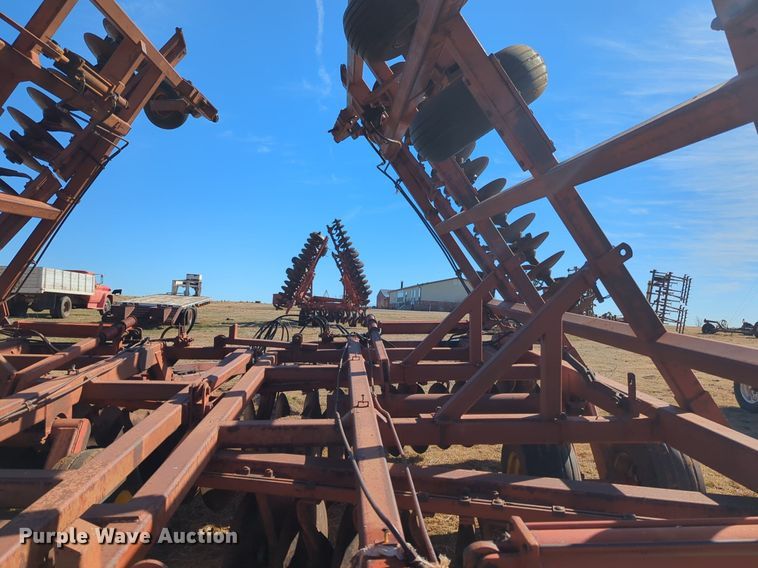 image for item NZ9310 Sunflower 79H4-38 tandem disk