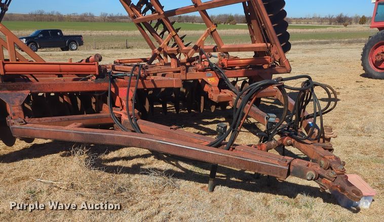 image for item NZ9310 Sunflower 79H4-38 tandem disk