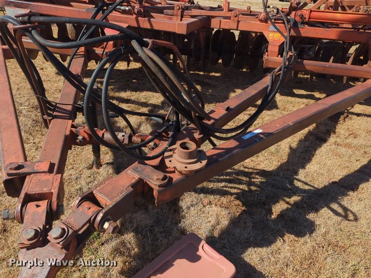 image for item NZ9310 Sunflower 79H4-38 tandem disk