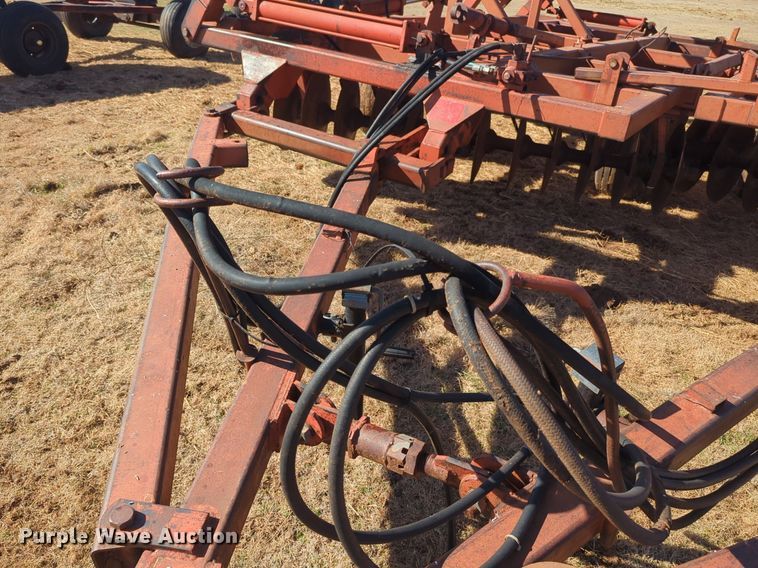 image for item NZ9310 Sunflower 79H4-38 tandem disk