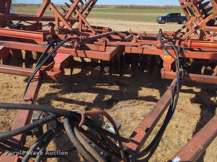 image for item NZ9310 Sunflower 79H4-38 tandem disk