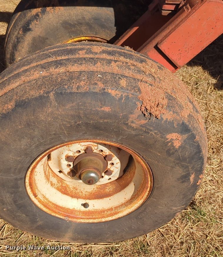 image for item NZ9310 Sunflower 79H4-38 tandem disk