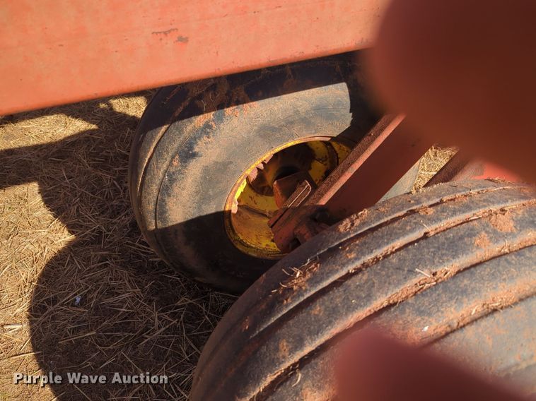 image for item NZ9310 Sunflower 79H4-38 tandem disk